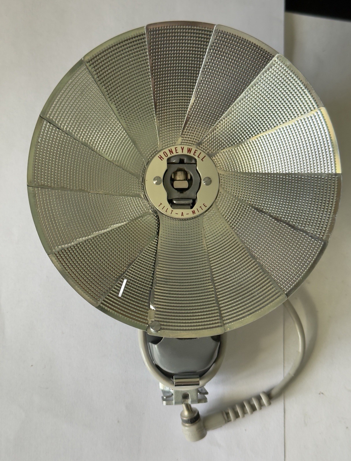 Honeywell Tilt-A-Mite Camera Flash Unit with Capacitor, Collapsible Fan Style
