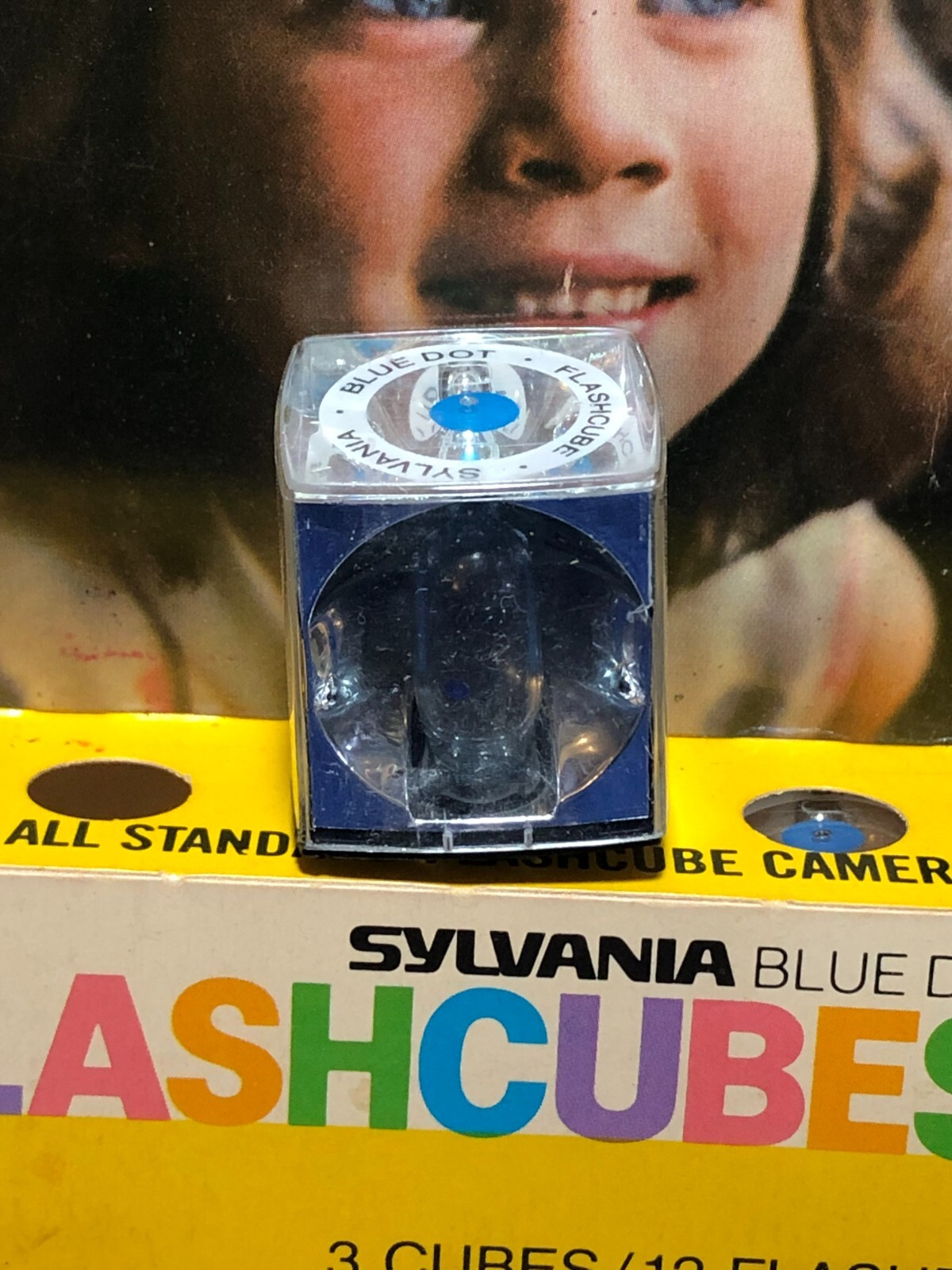 Vintage 1 Box-Sylvania Blue Dot Flashcubes & 1-Box GE Flashcubes-6 Total