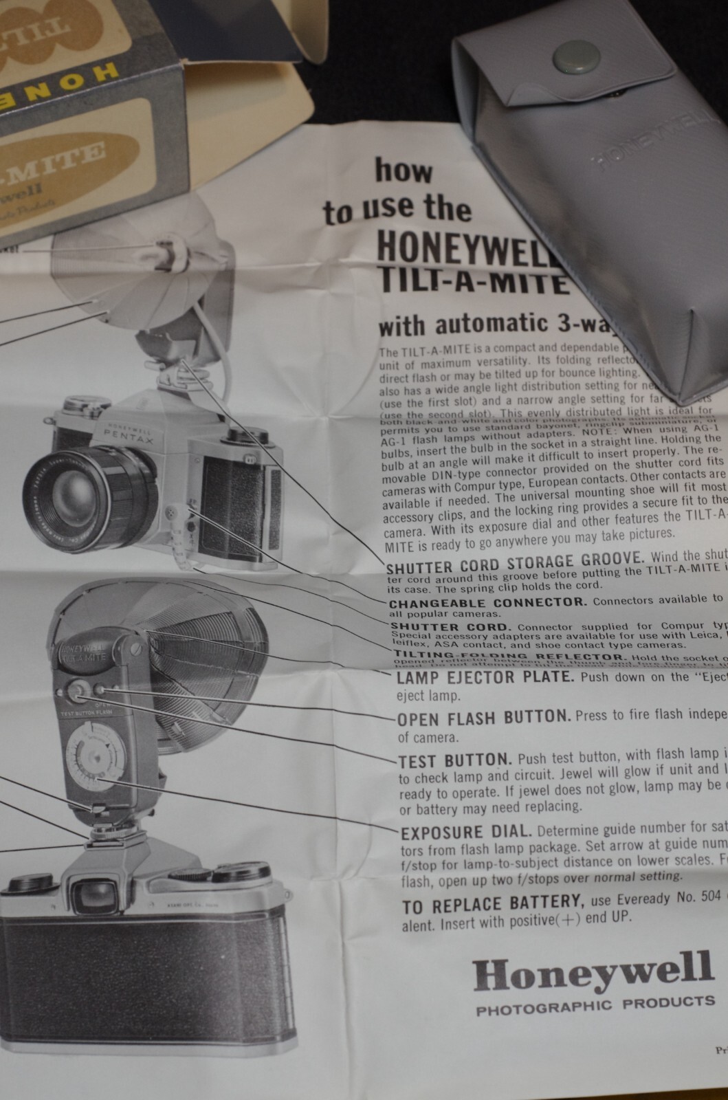 Vintage Honeywell Tilt-A-Mite Camera Flash Unit w/Case & Box **MINT**MINT**MINT*