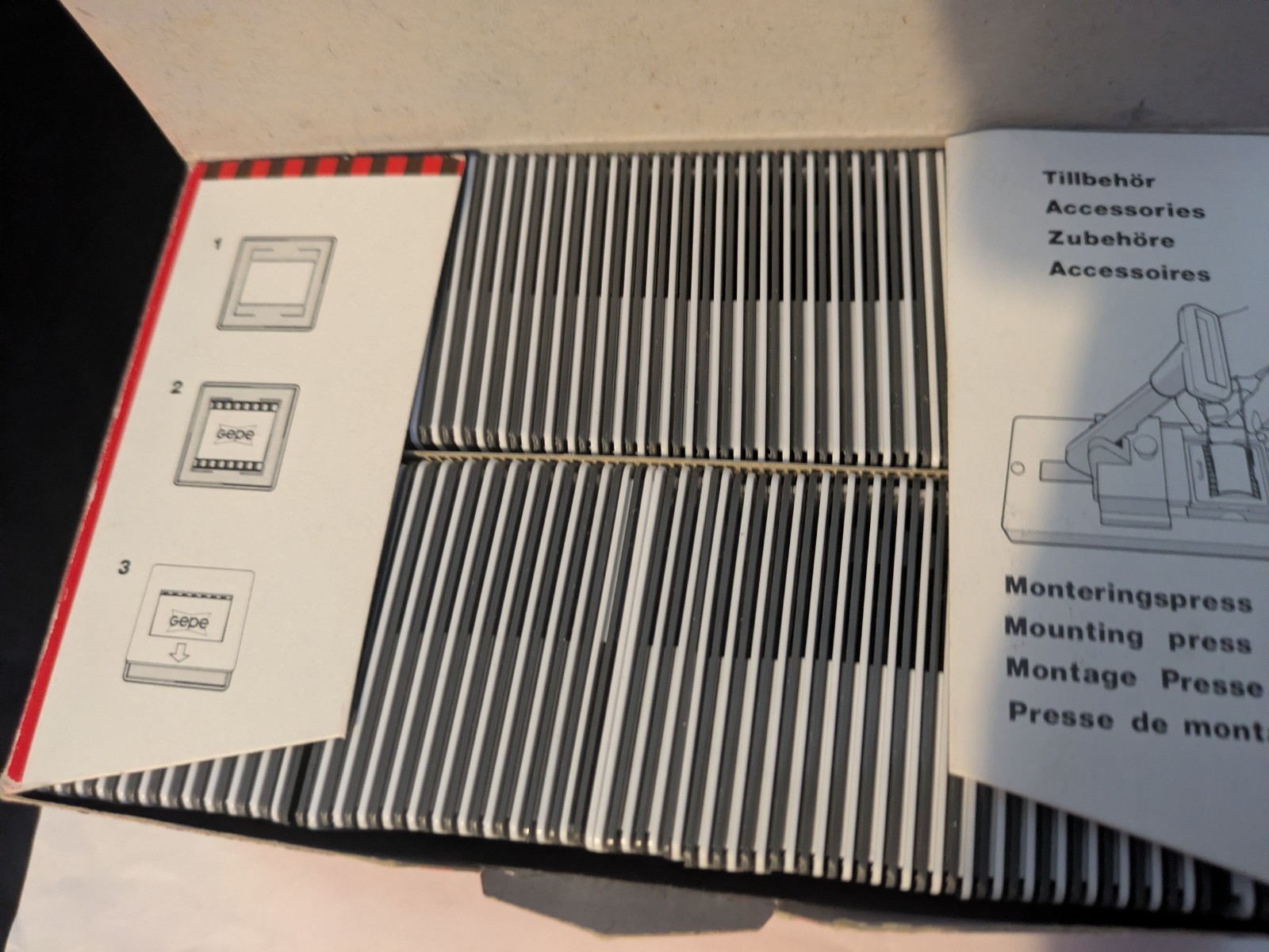 Gepe Glassless Slide Mounts 24x36mm 100 Pieces – New & Unused – US Based