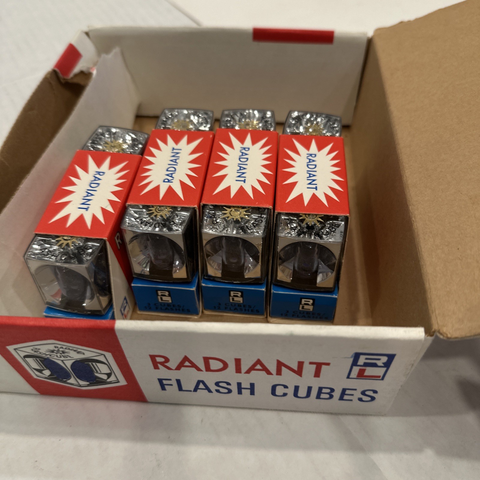 VTG Lot Radiant 12/36 NOS Flash Cubes Flashes Camera W/Original Box
