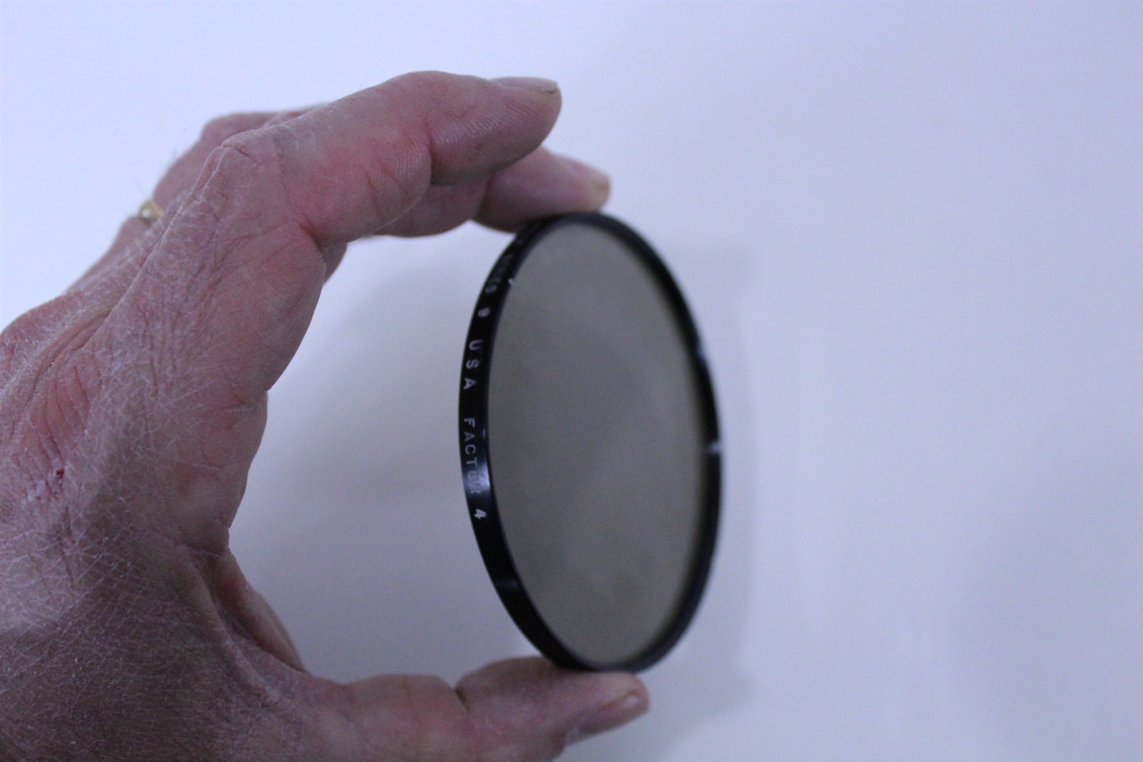 Tiffen Polarizer Series 9 Factor 4″ Snap on Lens 3 1/4″ Parts Repair Vintage