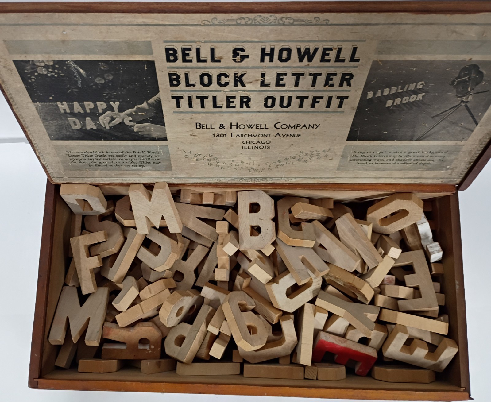 RARE 1950’S BELL & HOWELL 2.5″ WOOD BLOCK LETTER TITLER OUTFIT