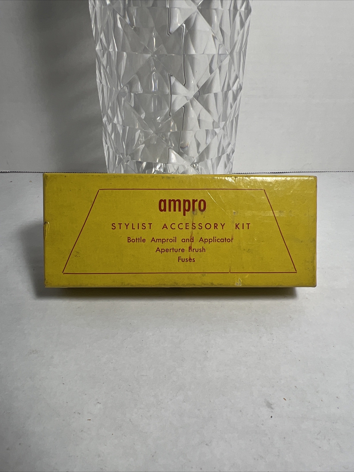 AMPRO Stylist Projector Accessory Kit: 1 Bottle Amproil, 5 Fuses, 1 Brush w/Box