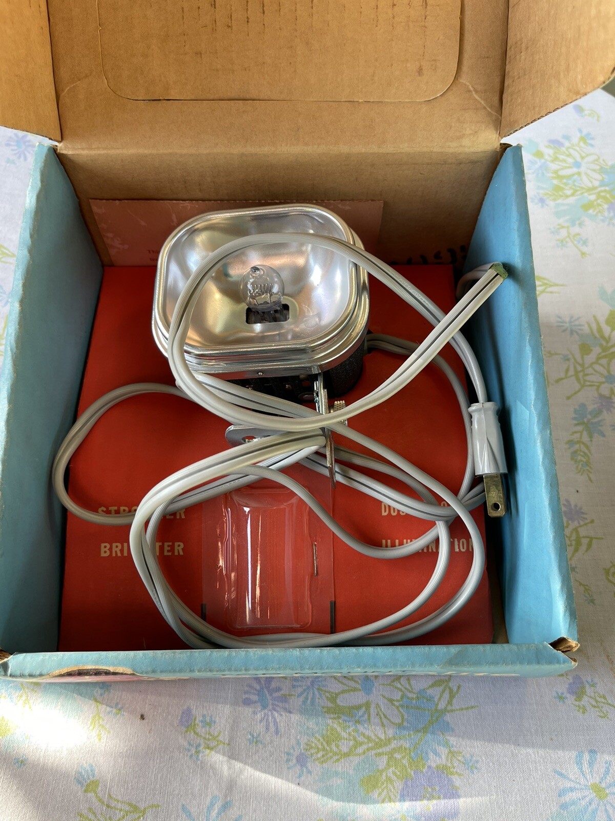 Vintage GE Hollywood CAMERALITE Still In Box Super 8 Cameras