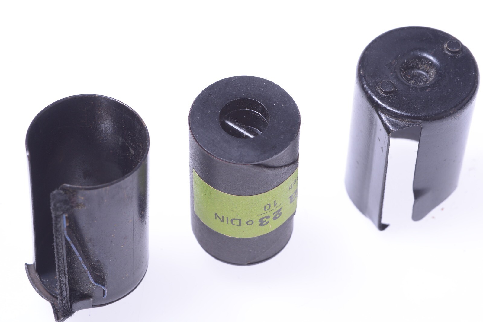 ✅ ROBOT T CAMERA 35MM BULK FILM MAGAZINE CANISTER WITH SPOOL OF/& ISOPAN ULTRA