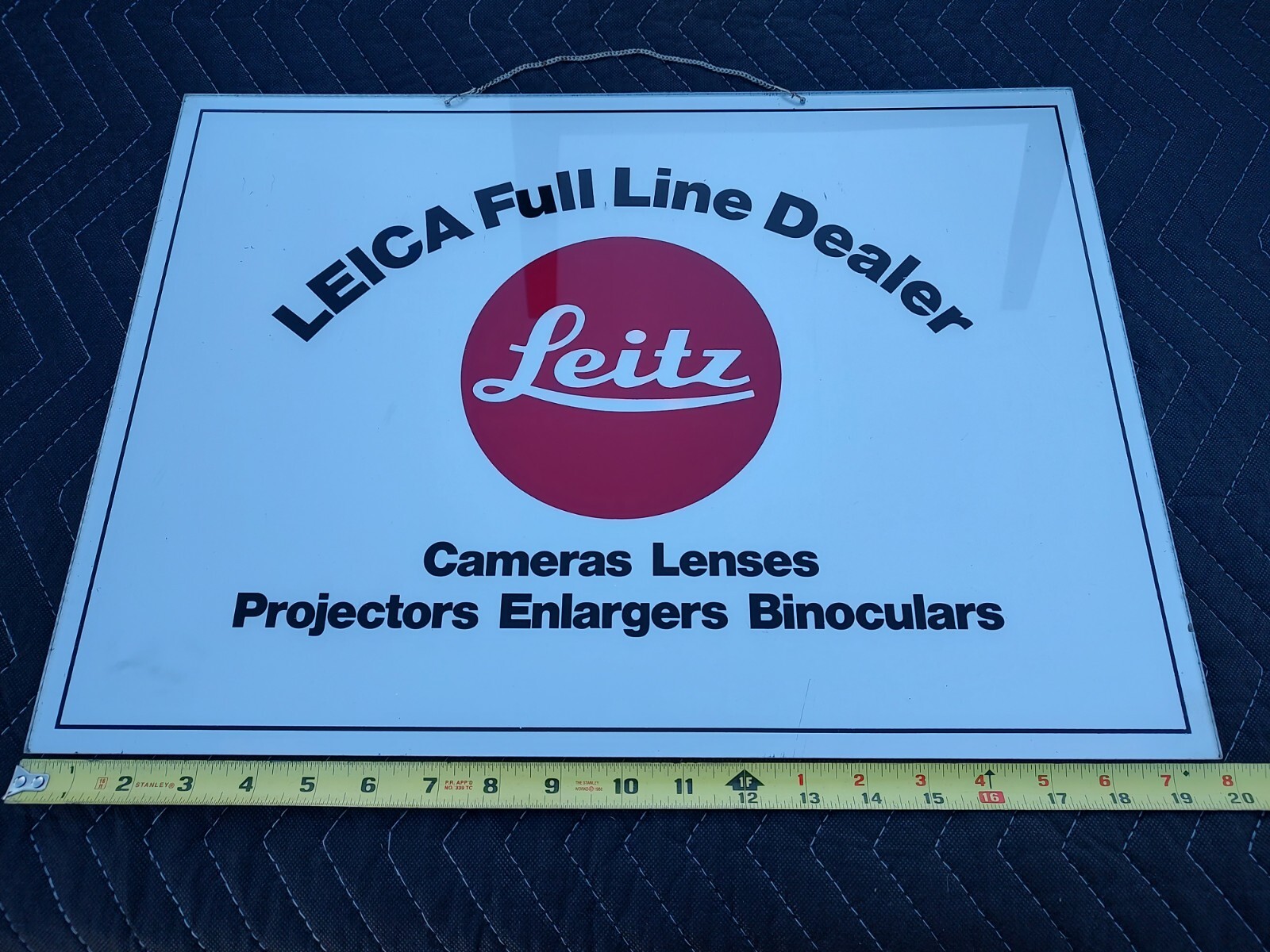 Leica Full Line Dealer Sign