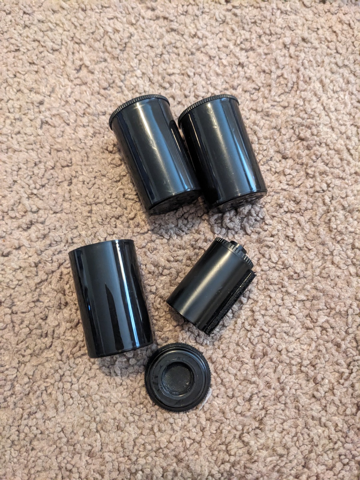 21x Kodak Snap-Cap 135 Magazine & Misc Reusable 35mm Film Canisters