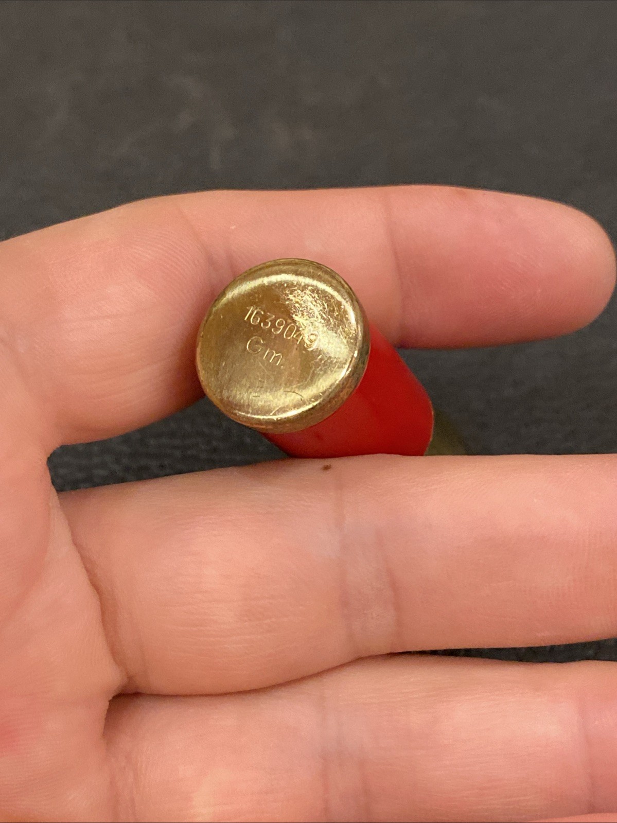 Vtg RED & Gold Tone Evers 2″ Twist Up Camera Dust Make Up Brush Germany 1950’s