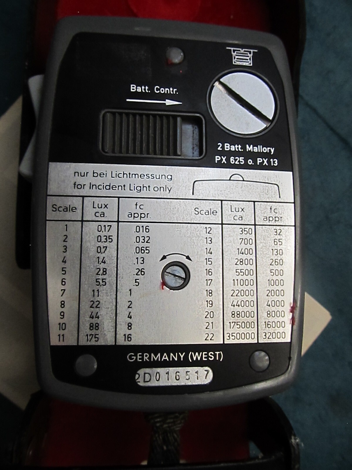 Vintage Gossen Luna-Pro electronic system exposure meter with leather case