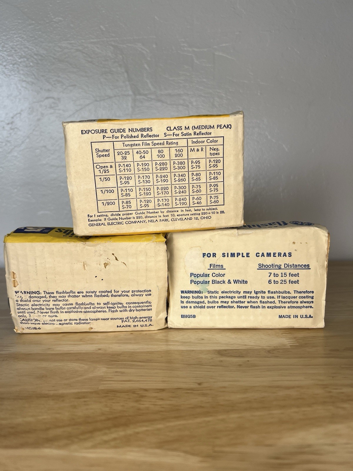Vintage GE Flashbulbs Size 5 & 5B Blue 12 Bulbs in Original Box Camera Flash 60s