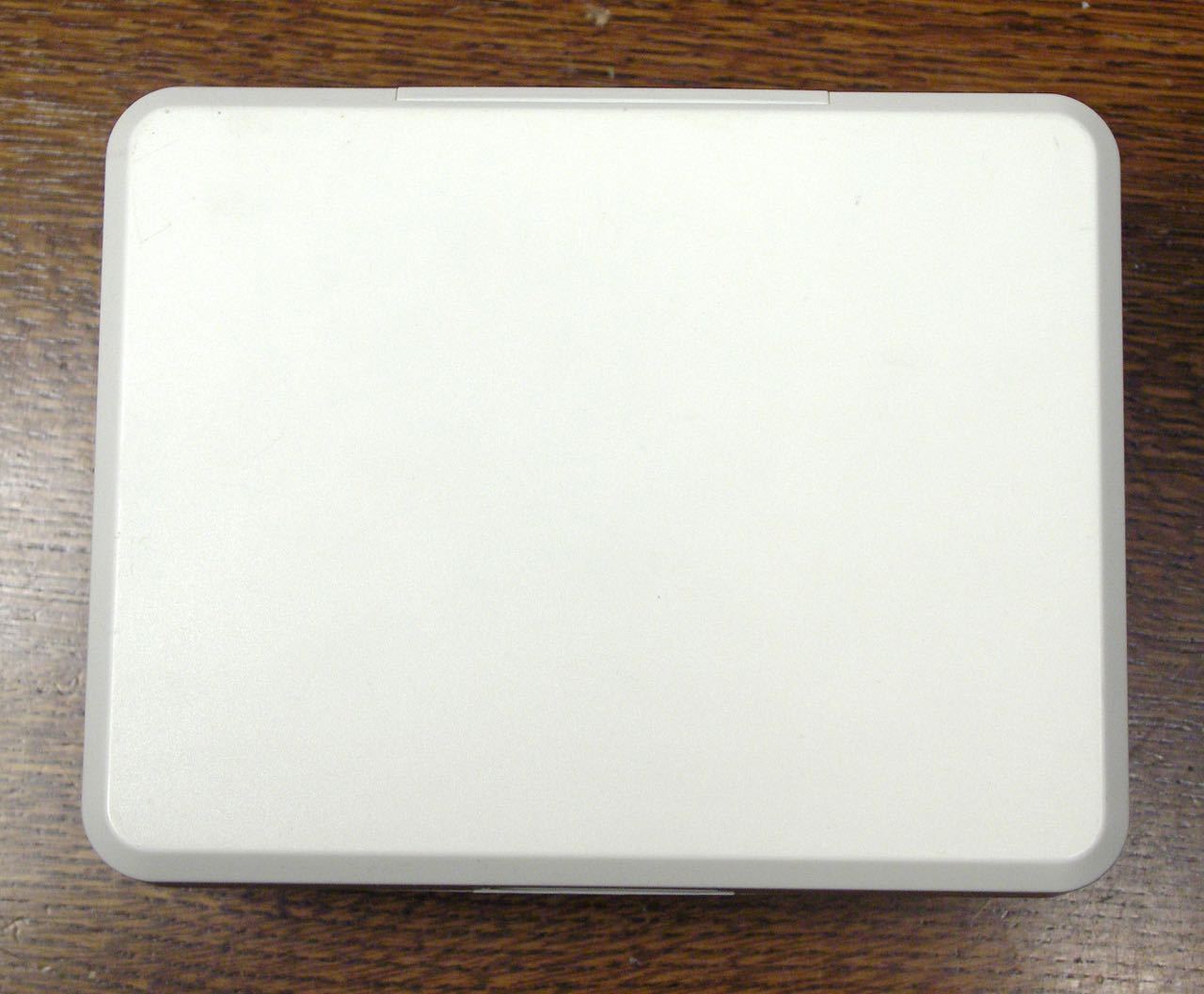 Genuine LEICA R Series White Presentation Case. Plastic Clamshell