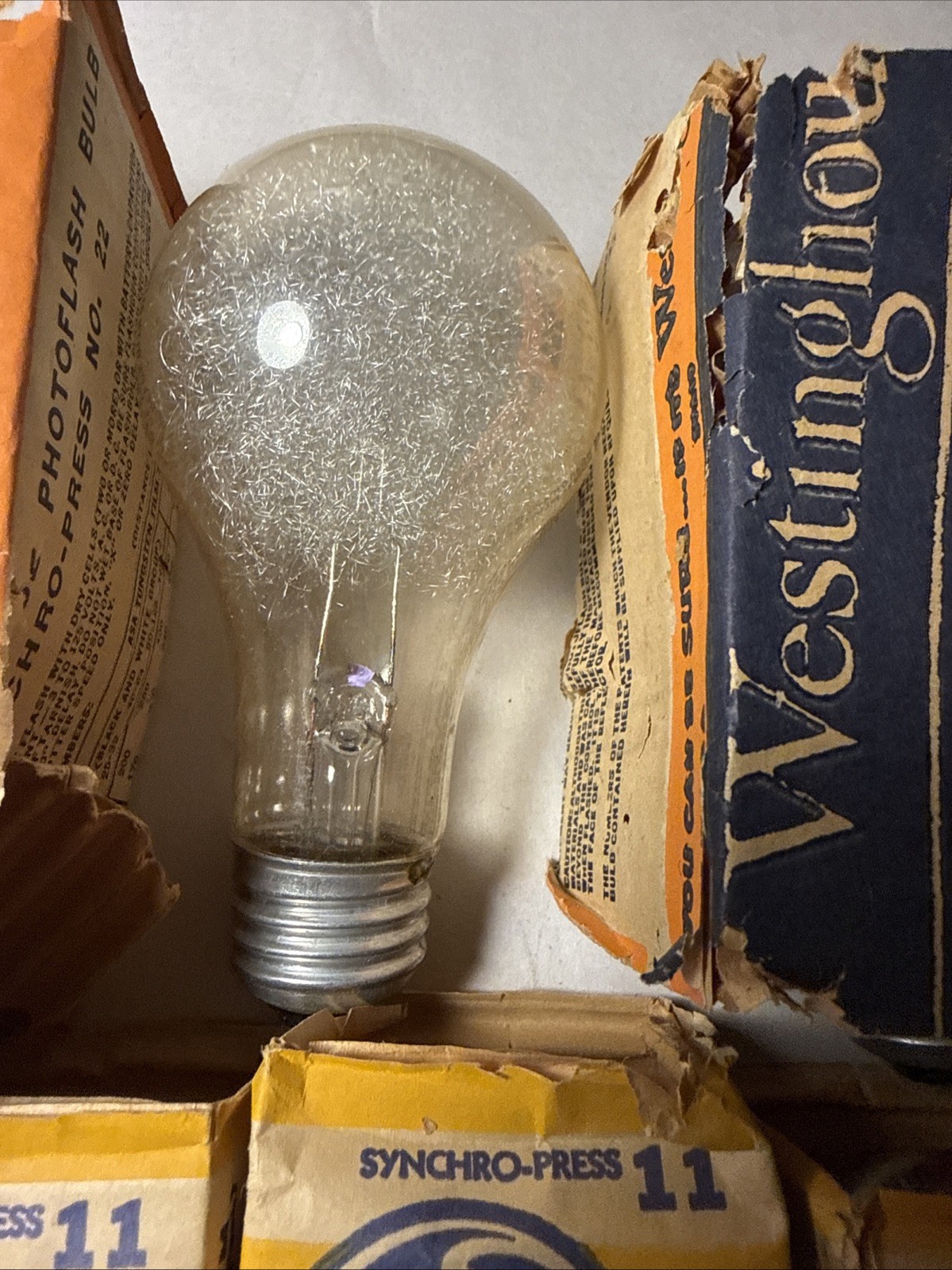 Lot of (9) GE Photoflash No 11 Lamps (6) Westinghouse No 22 Bulbs New Old Stock