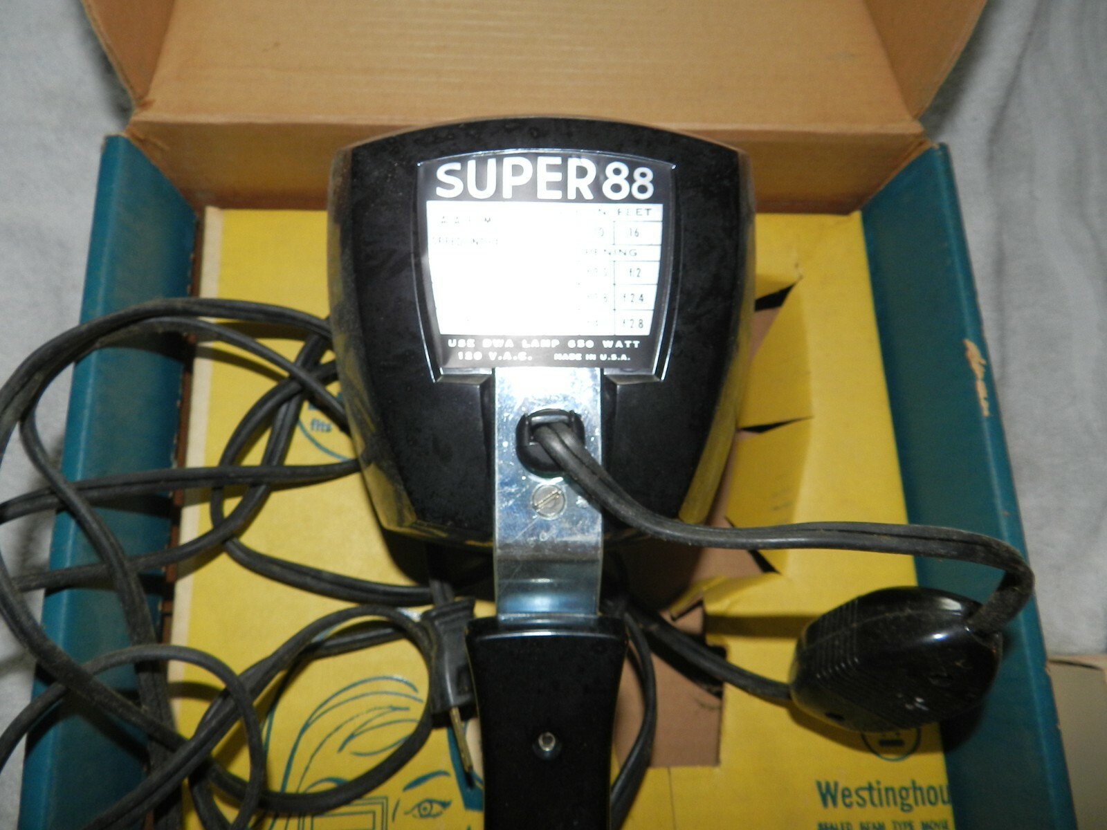 Vintage Super 88 650 Watt Sealed Beam Movie Light w/Original Box by Westinghouse