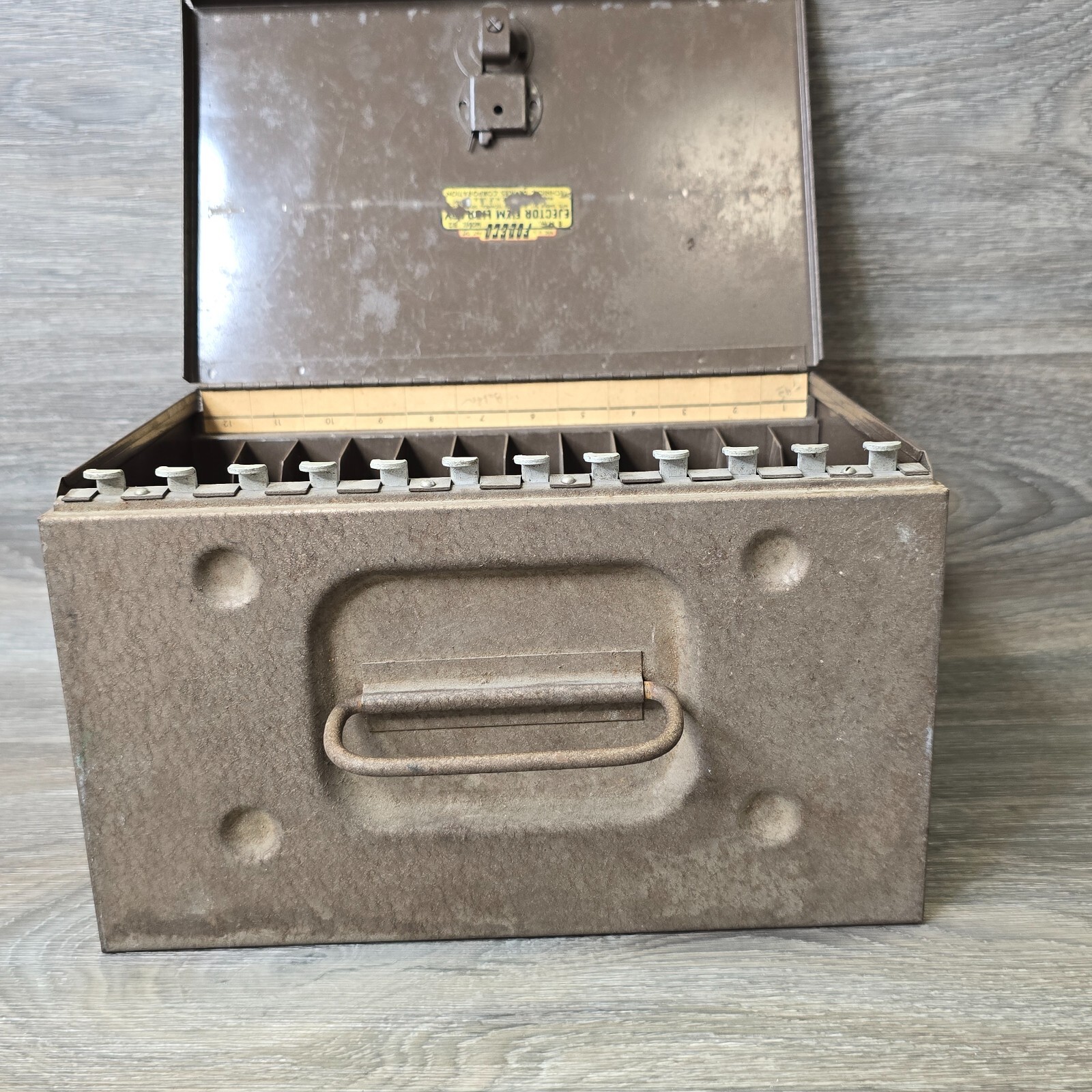 Vintage Fodeco 8mm Film Ejector Library Box Model 812 Carry Case 12 Reels No Key