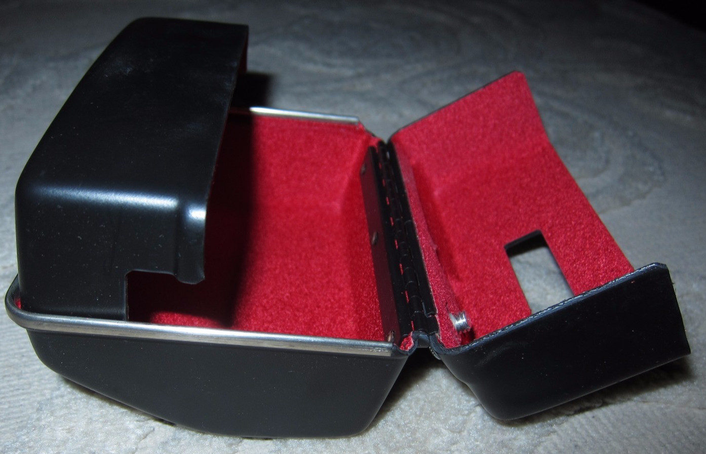 Vintage Kodak Instamatic camera Field Case Model F in original box, looks unused