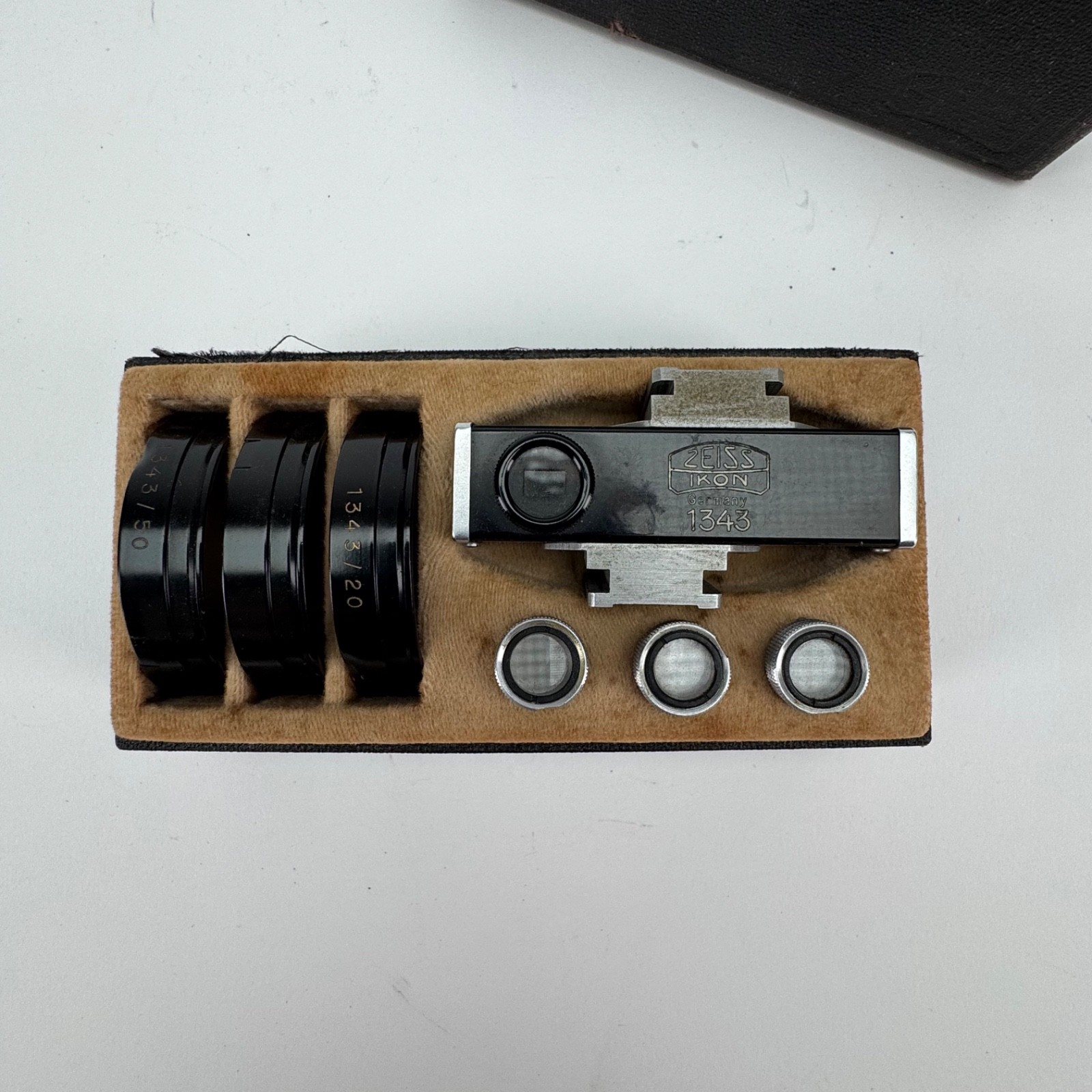Zeiss Ikon 1343 Contameter Close-Up Filter Set Case for Contax Contaflex Camera