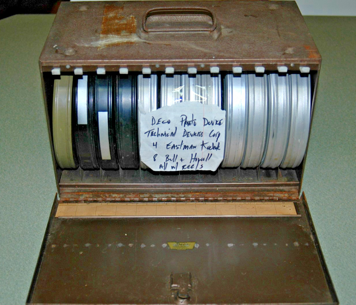 1 Metal Deco Case w/ 12 Movie Reel Boxes Bell & Howell Eastman Kodak