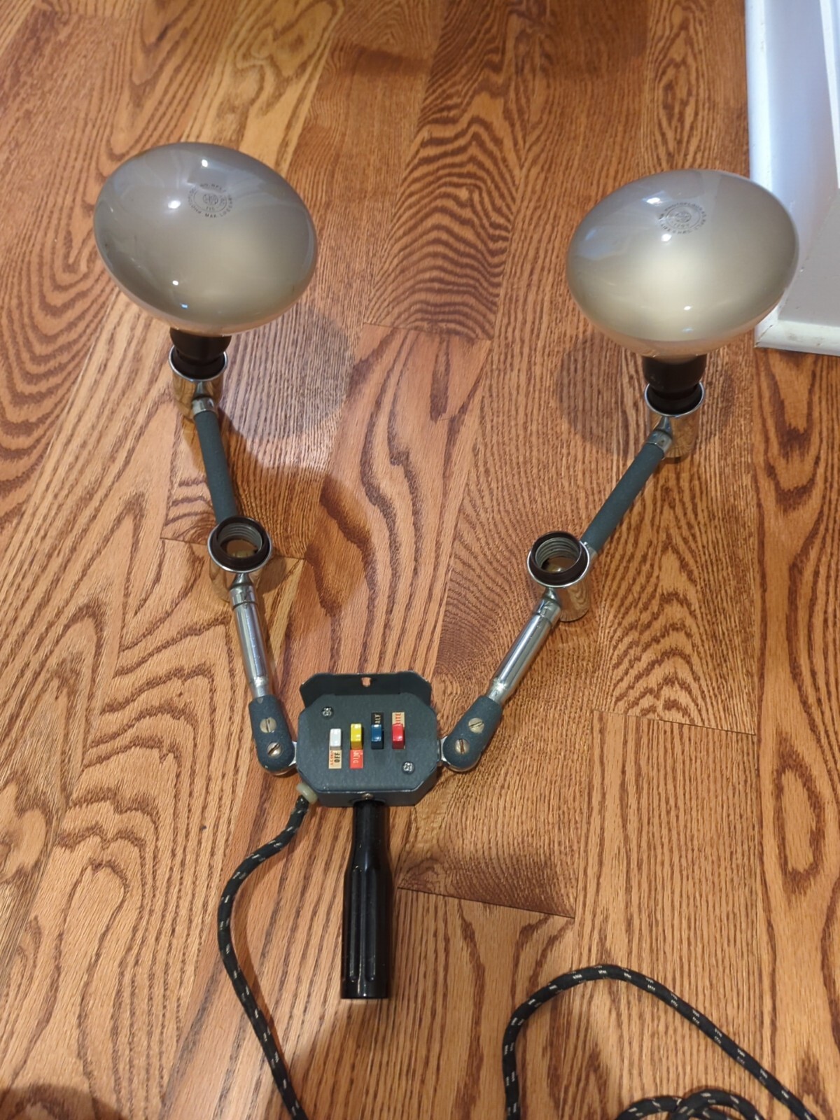 Mayfair Foldomatic hand-held photography light *TESTED* 4 Bulb – Vintage Lamp