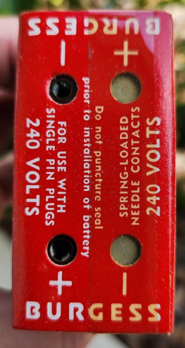 BURGESS No U160 240 Volt Photo Flash Battery in box
