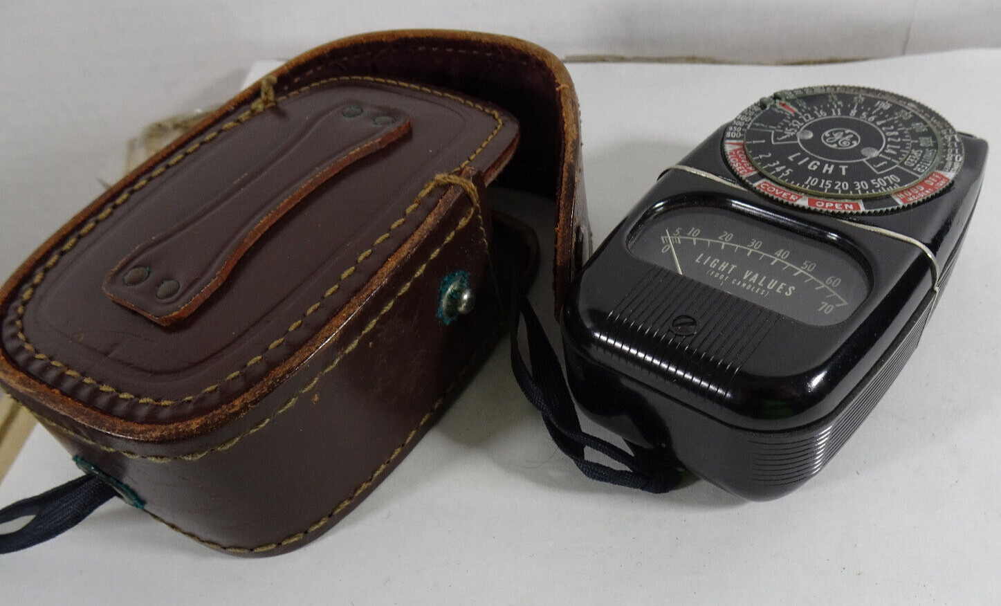 1948 General Electric GE DW-58 Exposure Light Meter With Case & Strap UNTESTED