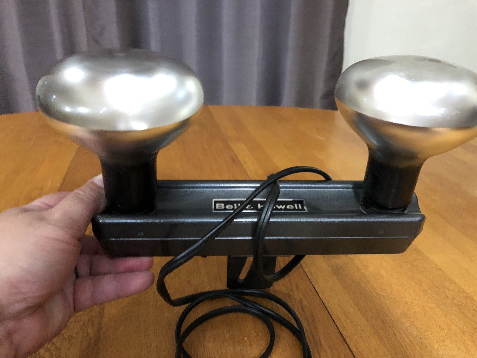 Vintage Bell & Howell Flood Lamp Movie Light Bar & Bulbs Tested Works