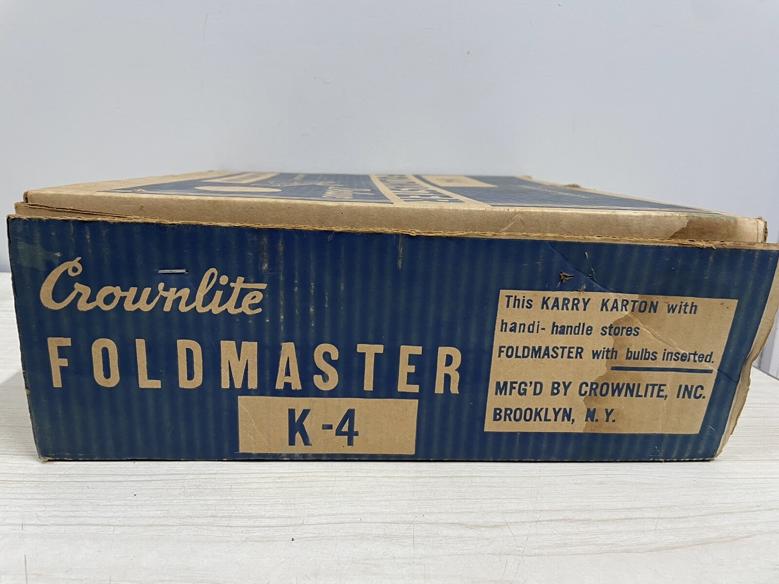 Vintage K-4 Foldmaster Deluxe Vintage Movie Camera Light Untested See Pics