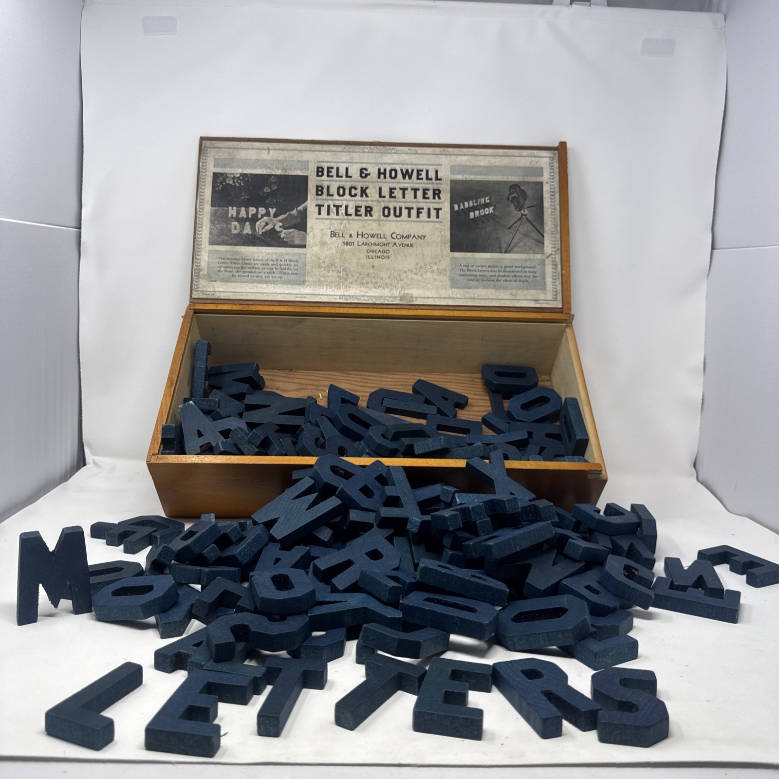 1940’s Bell & Howell Wood Block Letter Movie Titling Outfit *190+Pieces – W/Box