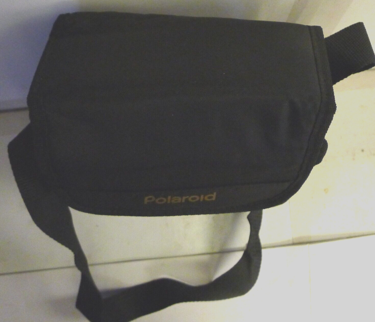 Polaroid Black Nylon 600 Model Camera Carrying Bag w/built in Strap -Original