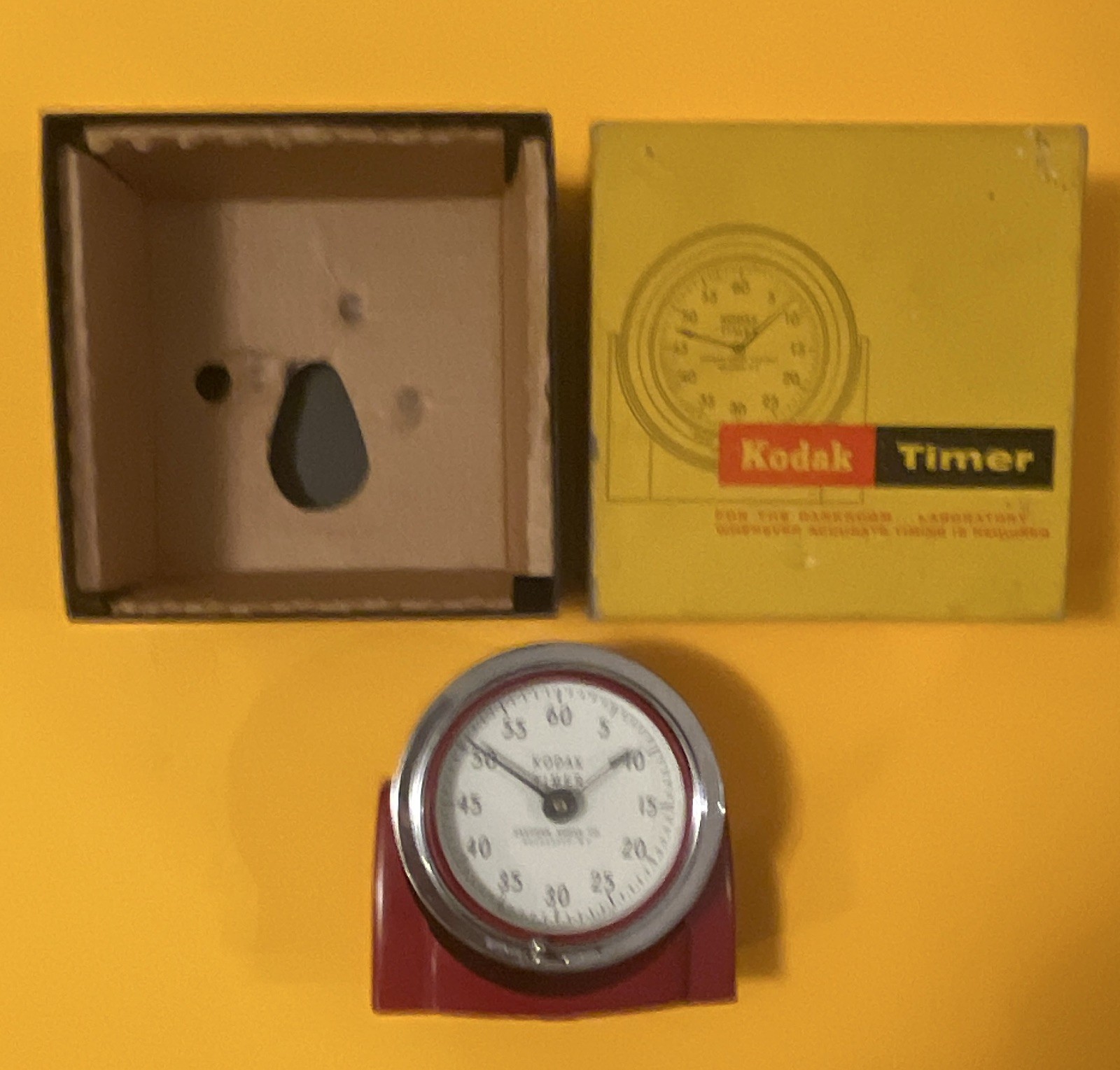 Vintage Kodak Darkroom Timer 8239 Red Wind-Up Photo Developing Timer w/Box