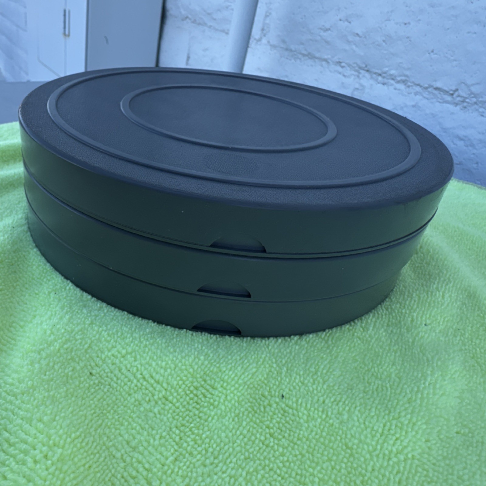 Super 8 Lot of 3 Plastic 8″ Film Reels with Storage Cans