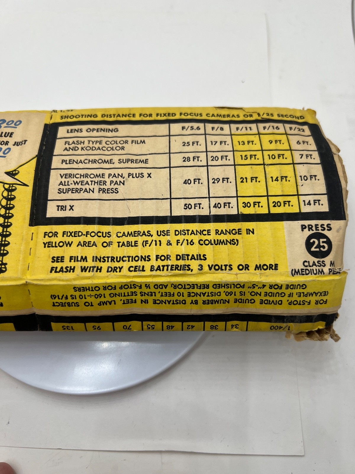 Sylvania Blue Dot SuperFlash Press 25 Flashbulbs Box of 12 Mid-Century NOS