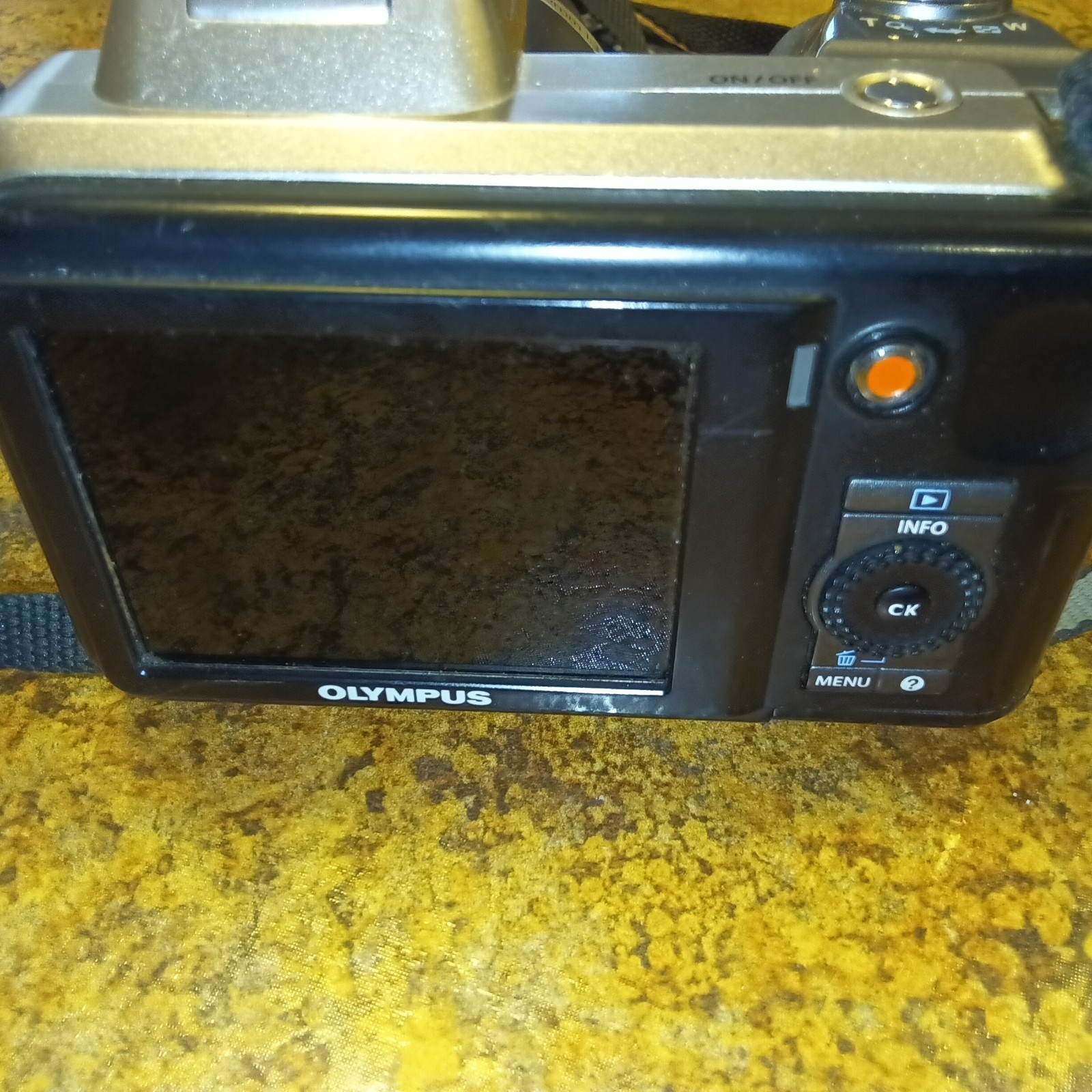 (3) Camara Lot For Parts, Bell &Howell, Kodak And Olympus!