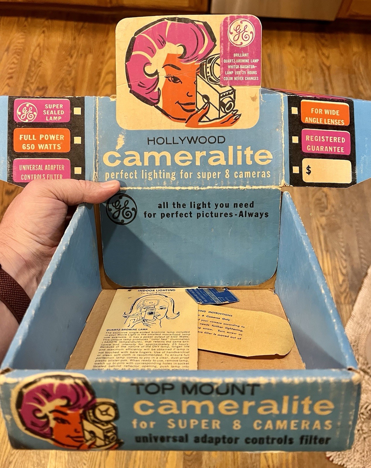 Vintage GE Hollywood Cameralite Super 8 Camera Light with Display Box – Working