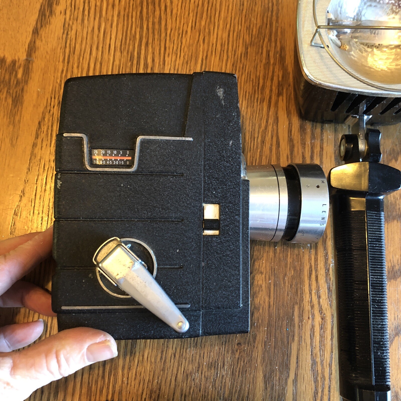1961 SYLVANIA SUN GUN MOVIE LIGHT W/BRACKET With Bell & Howell Movie Camera