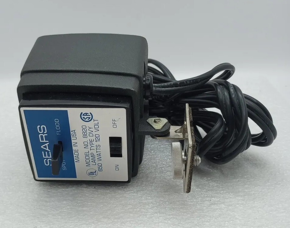 Sears Super 8 Compact Movie Light ~ model 8820 ~ Tested Working (VG)