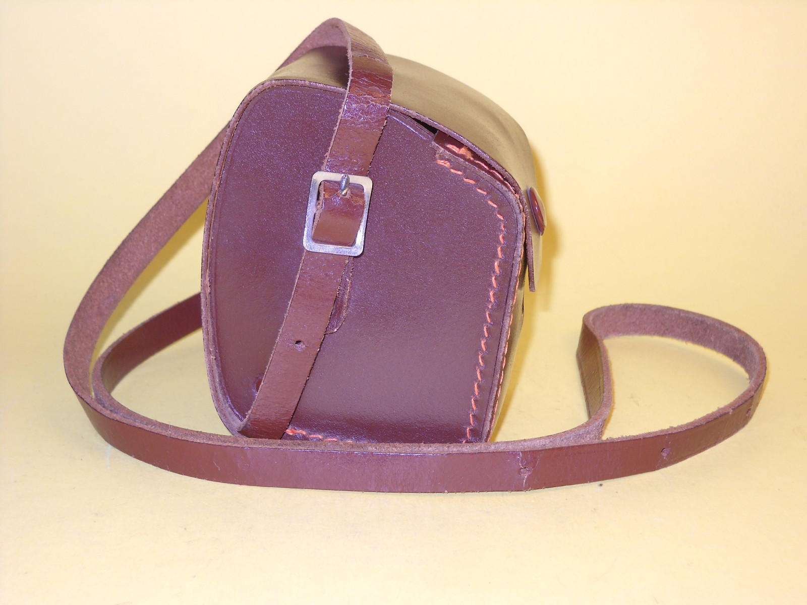 Vintage case in leather for Bilora Boy in very good condition!