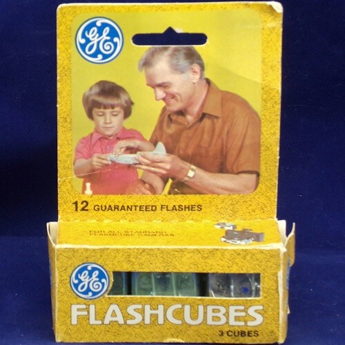 Vintage GE Flashcubes Set/3