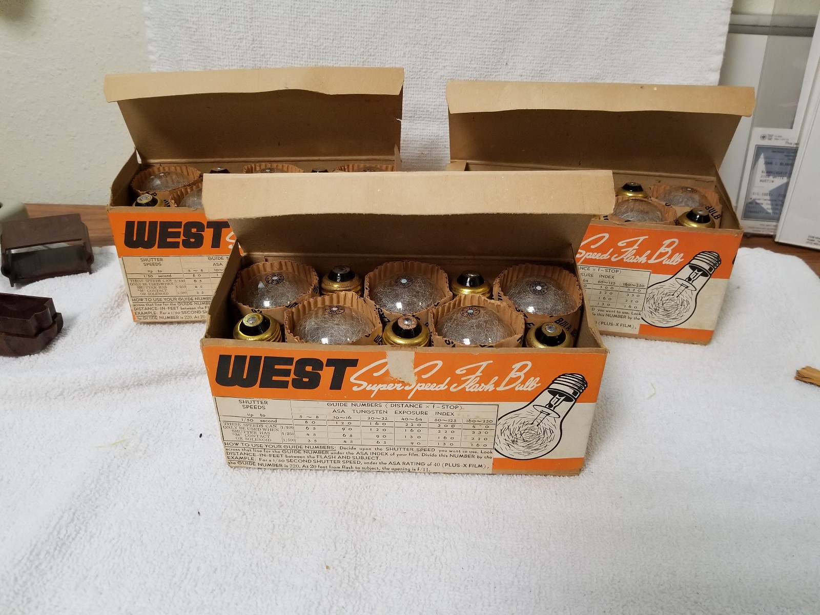 Vintage West No. 11 Synchro Flash Bulbs Japan 3 Boxes (29)
