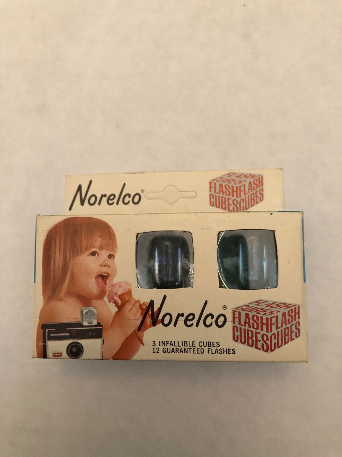 Vintage Norelco Flash cube 3 pack