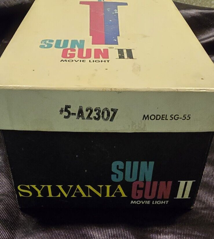 SYLVANIA Vintage Sun Gun II Movie Camera Light Model SG-55 with Original Box