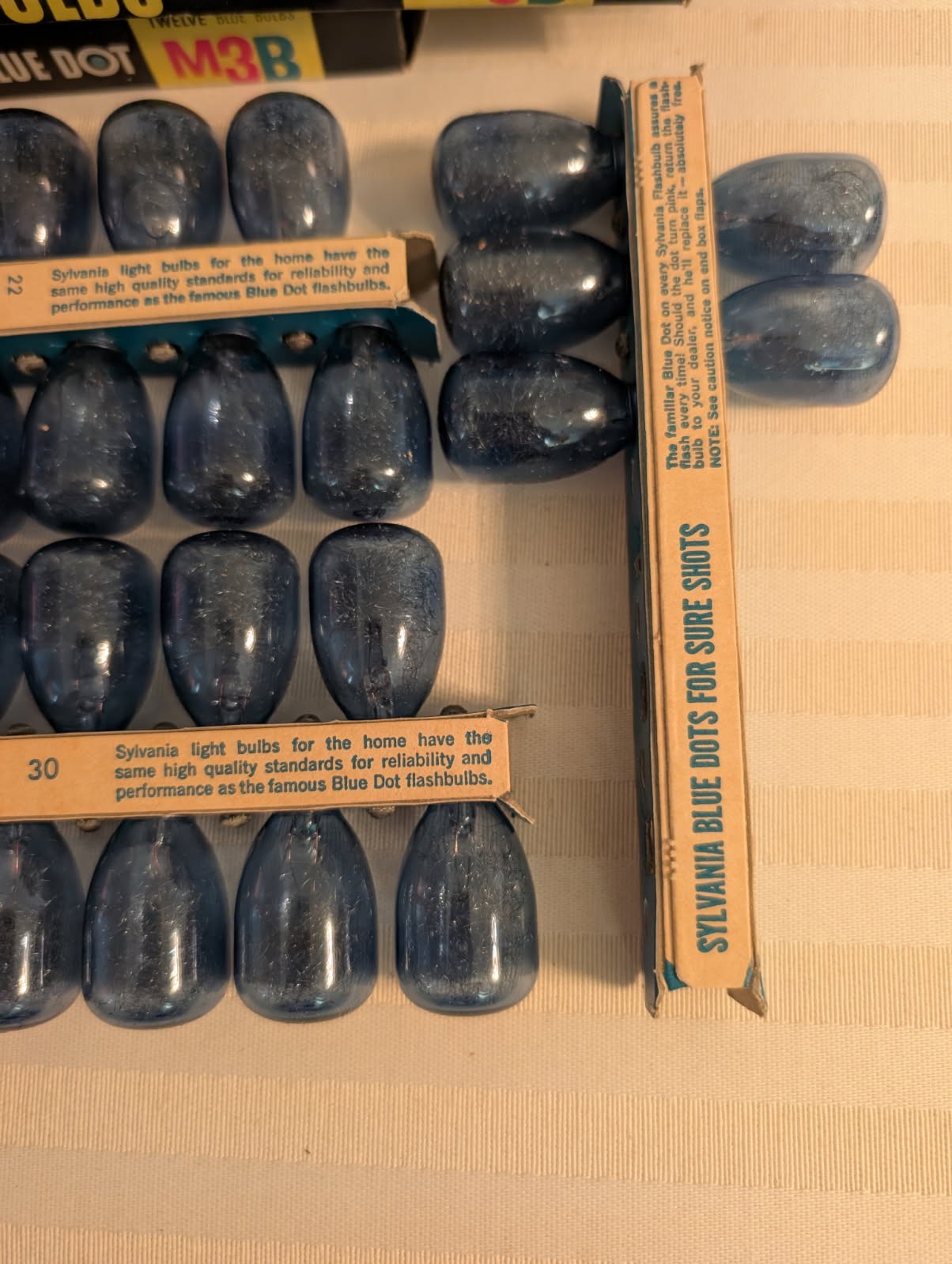 3 Boxes Sylvania Blue Dot Flash Bulbs M3B 12 Blue Untested – 2 full; 1 partial