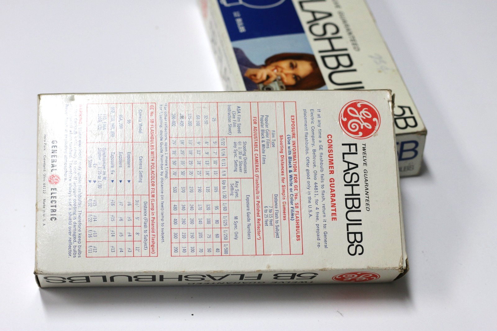 Lot of GE General Electric 5B Flashbulbs Vintage Bulbs Lot. 20 Bulbs Total *211