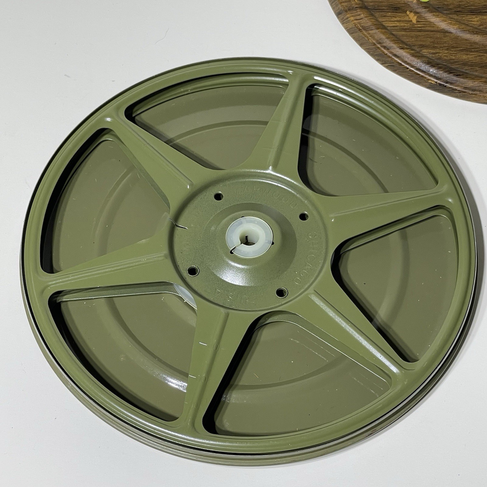 VINTAGE FOCAL FILM REEL AND TIN METAL 8MM WOOD GRAIN LOOK MADE IN USA NOS