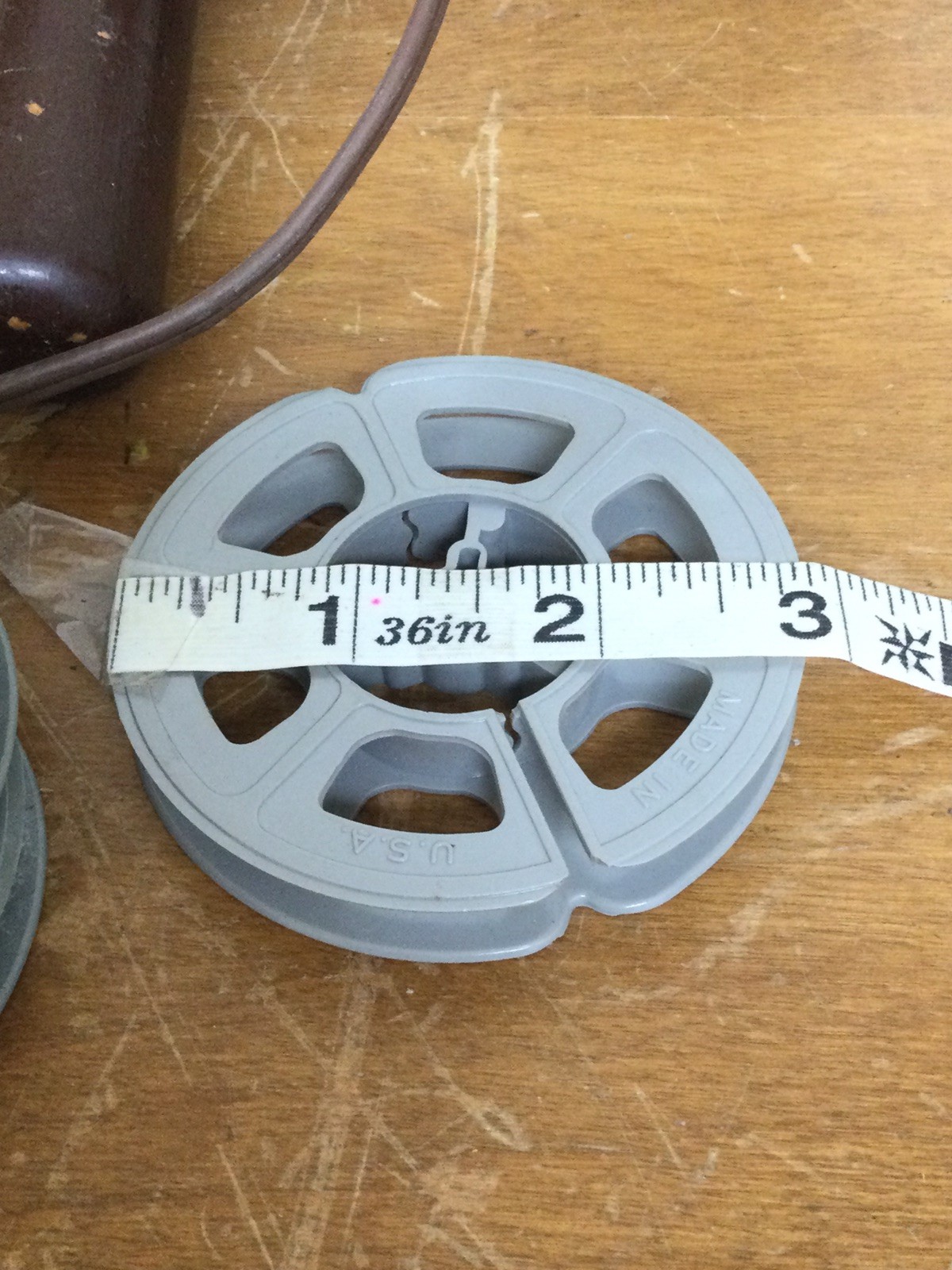 VTG Multee Handheld Movie- Flood -Photo-Light Model N2 + 2 Bulbs + 5 Small Reels