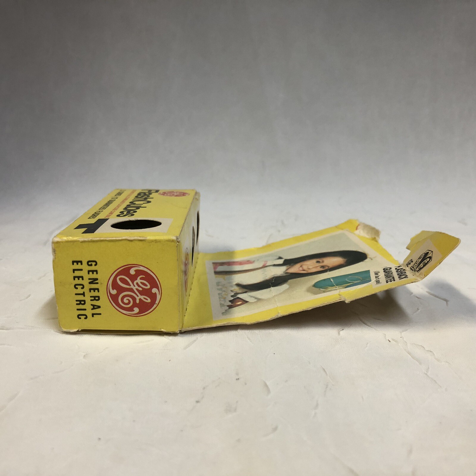 Vintage G.E. FlashCubes 3 Cubes Original Box General Electric Camera Flash USA