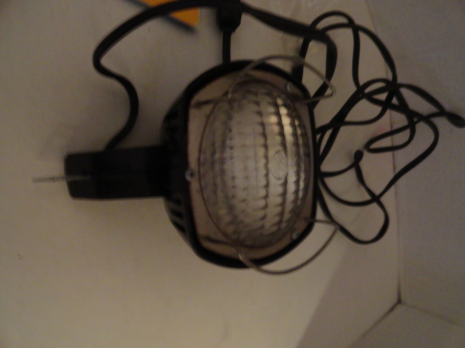 VINTAGE – KEYSTONE COOL BRITE MOVIE LIGHT – FOR SUPER 8 CAMERAS – IN BOX WORKING
