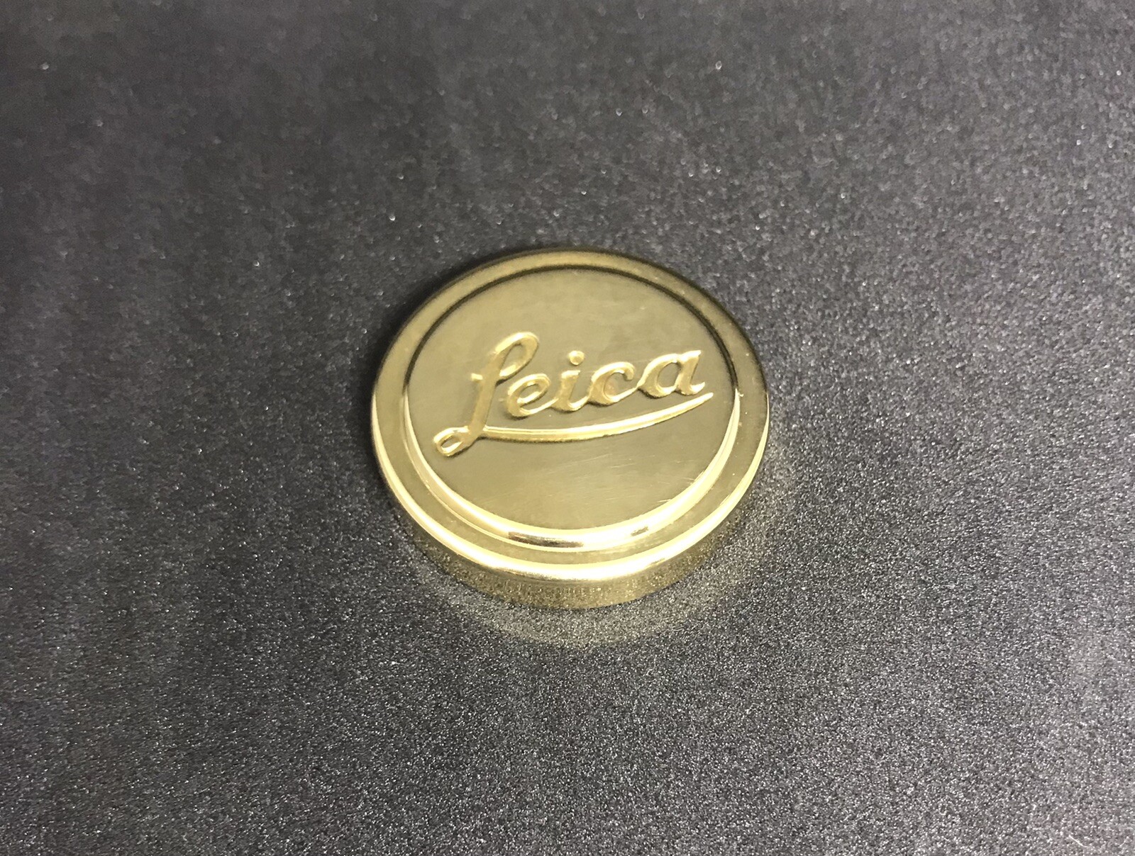 Leica Leitz A36 black metal gold tone lens cap vintage Rare ORIGINAL