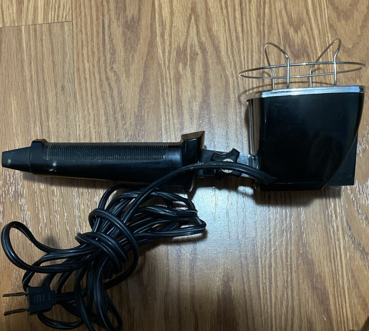 Vintage Sylvania Sun Gun2 Movie Light/w Bracket SG55. For Vintage Camera Users