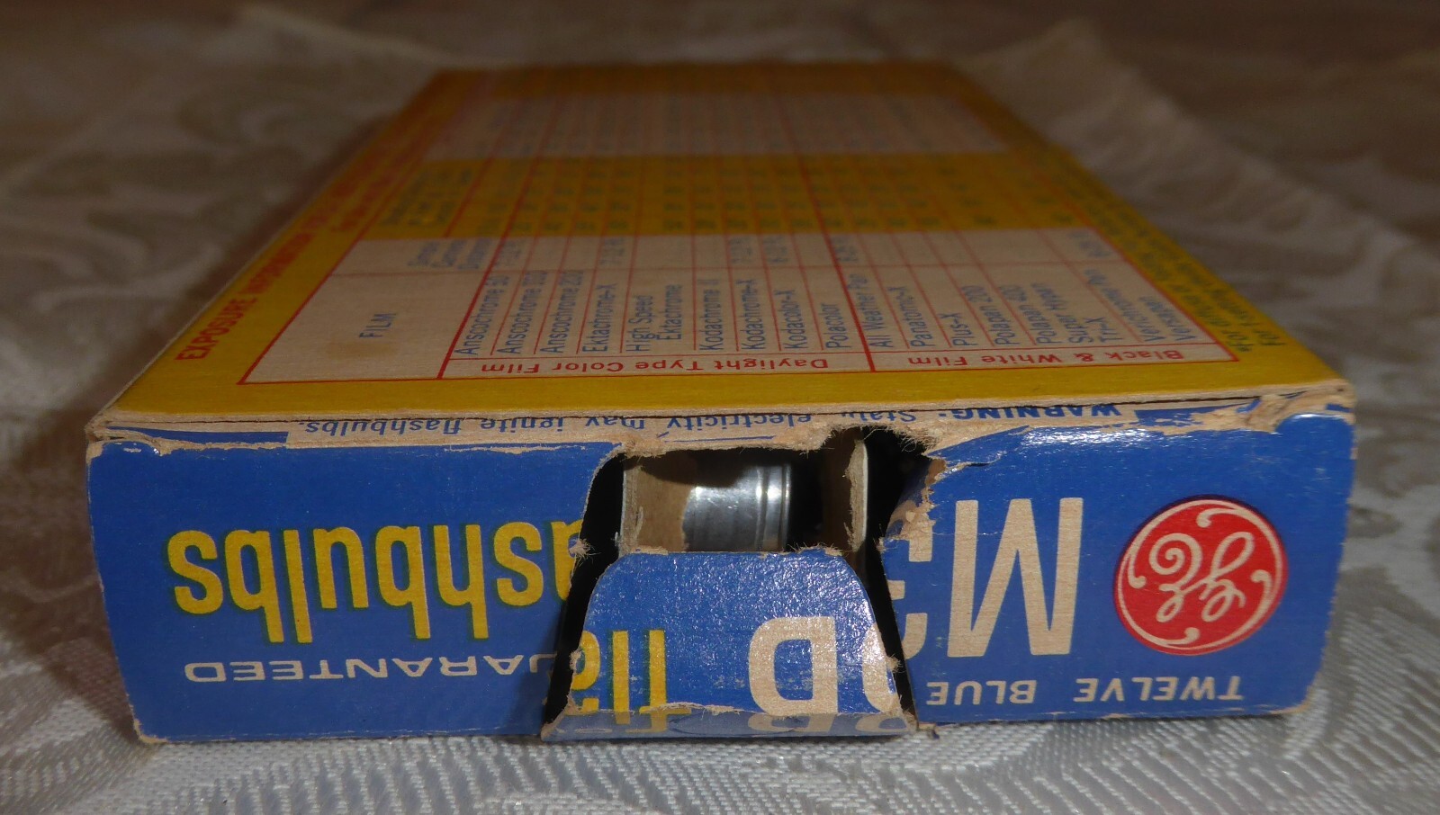 Vintage Lot of 11 General Electric M 3B Flashbulbs